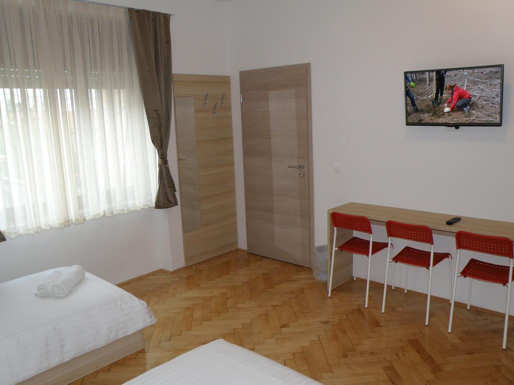 Sweet Dreams Rooms And Apartments Постойна Стая снимка